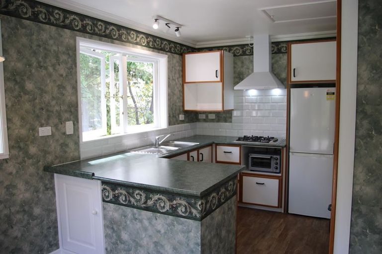 Photo of property in 22 Acacia Road, Torbay, Auckland, 0632