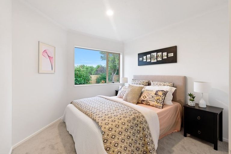 Photo of property in 36 Fleetwood Drive, Henderson, Auckland, 0612