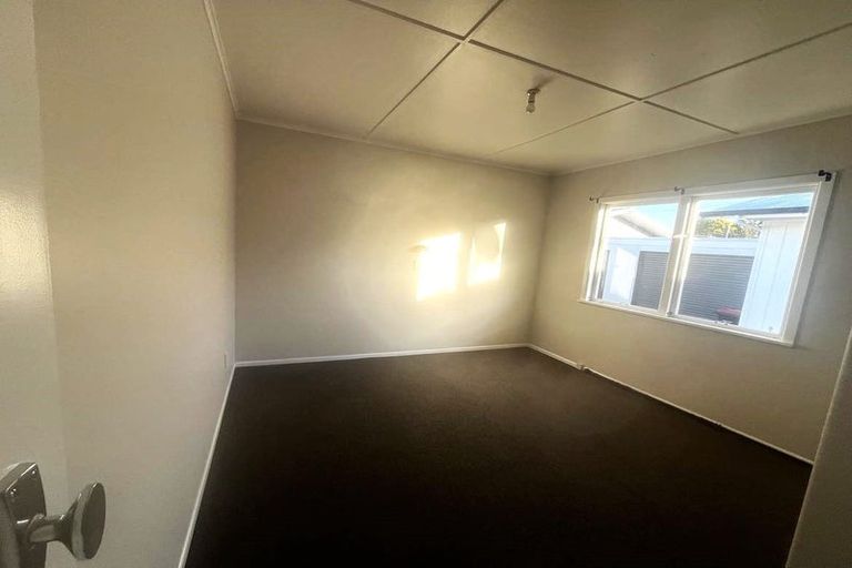 Photo of property in 2/505 Sylvan Road, Parkvale, Hastings, 4122