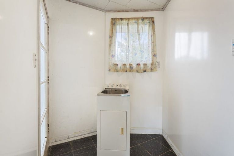 Photo of property in 13 Ennis Avenue, Pakuranga Heights, Auckland, 2010