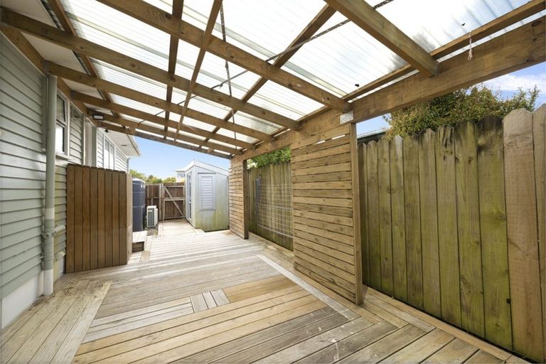 Photo of property in 129 Riverpark Crescent, Henderson, Auckland, 0610