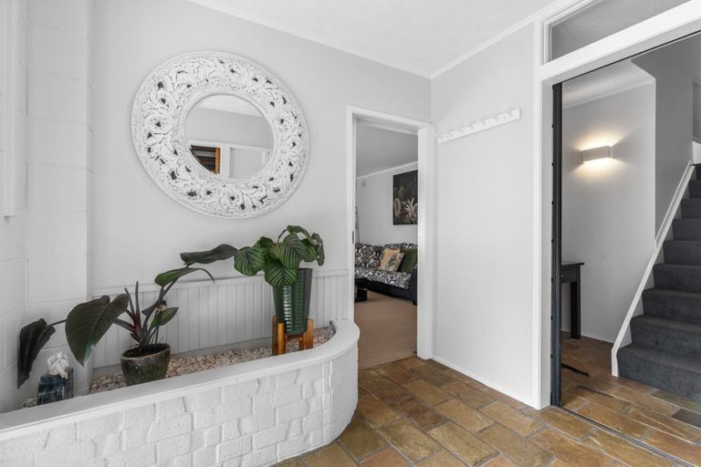 Photo of property in 2/57 Nigel Road, Browns Bay, Auckland, 0630