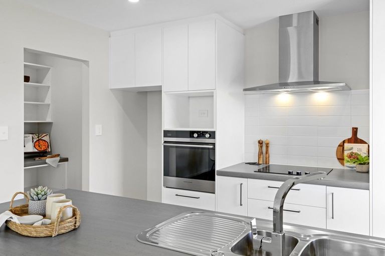 Photo of property in 17 John Holmes Road, Halswell, Christchurch, 8025