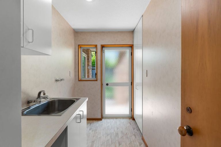 Photo of property in 31 Glenharrow Avenue, Avonhead, Christchurch, 8042