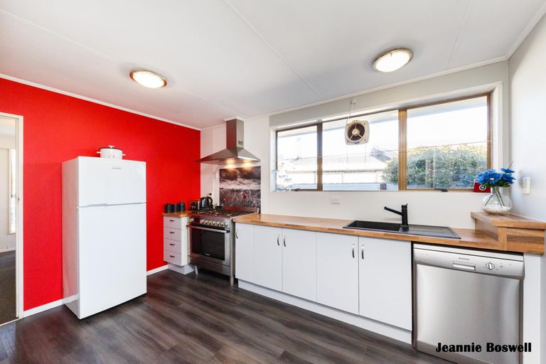 Photo of property in 100a Linton Street, West End, Palmerston North, 4410