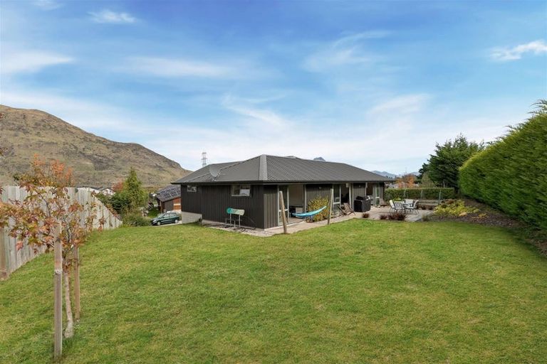 Photo of property in 6 Cotswold Court, Lower Shotover, Queenstown, 9304