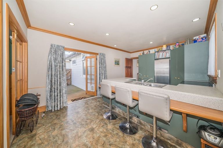 Photo of property in 34 Argyle Avenue, Takaro, Palmerston North, 4410