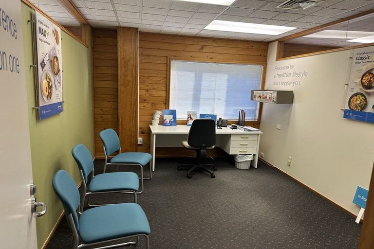 Photo of property in 337 Devon Street West, New Plymouth, 4310