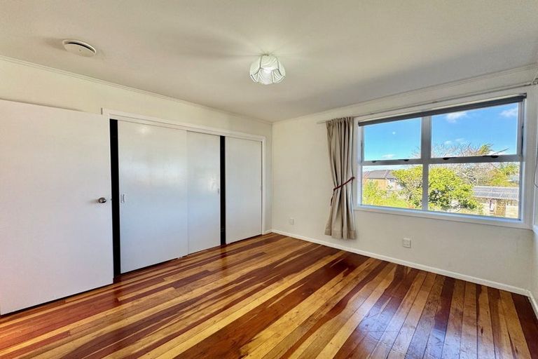 Photo of property in 16 Carole Crescent, Pakuranga, Auckland, 2010