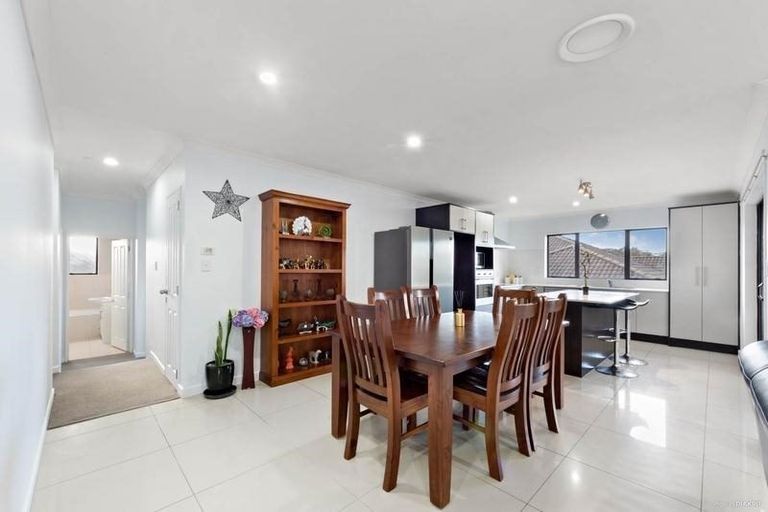 Photo of property in 5a Cartmel Avenue, Massey, Auckland, 0614