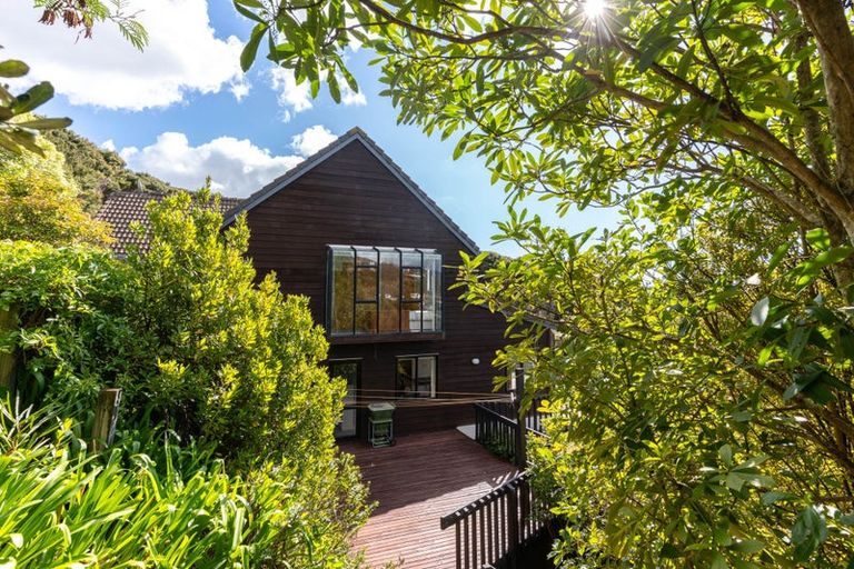 Photo of property in 9 Furneaux Grove, Whitby, Porirua, 5024