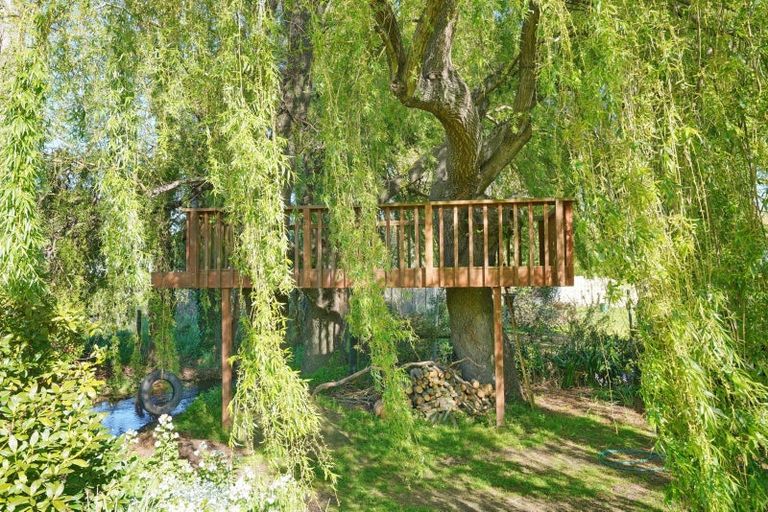 Photo of property in 10 Newton Place, Amberley, 7410