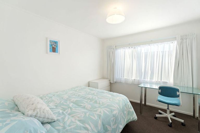 Photo of property in 23 Reeves Street, Waikanae Beach, Waikanae, 5036
