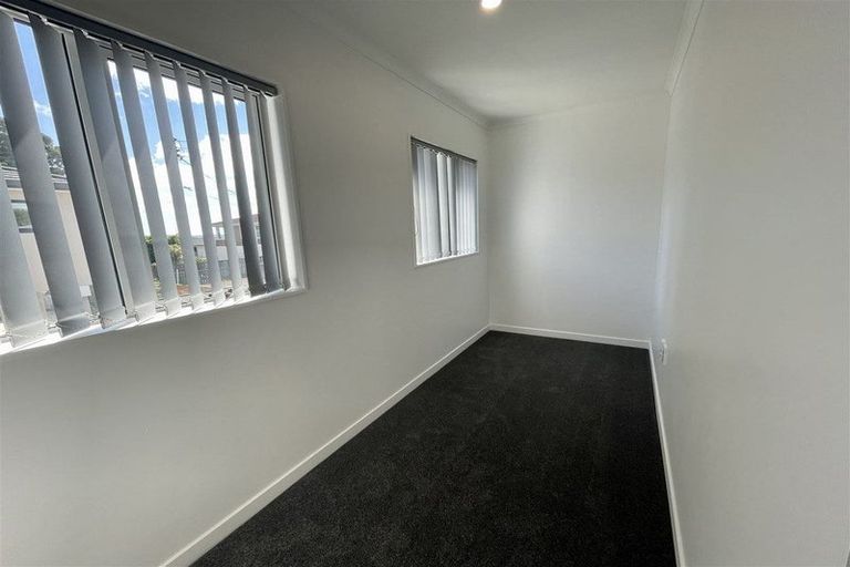Photo of property in 271c Te Atatu Road, Te Atatu South, Auckland, 0610