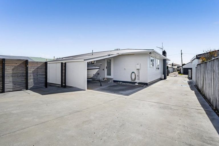 Photo of property in 3 Smith Road, Merrilands, New Plymouth, 4312