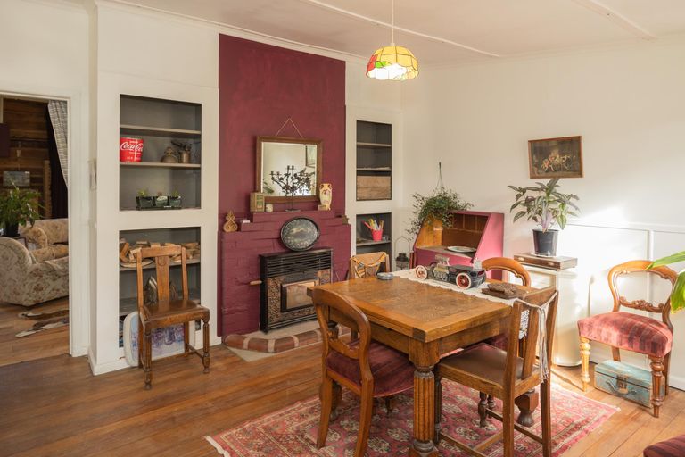 Photo of property in 16 Wellington Street, Enfield, Oamaru, 9491