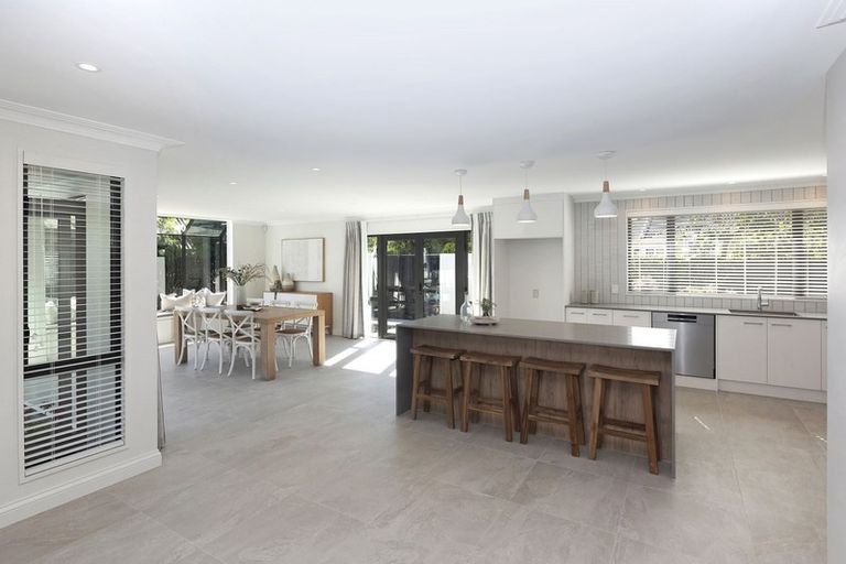 Photo of property in 16 Makora Street, Fendalton, Christchurch, 8041