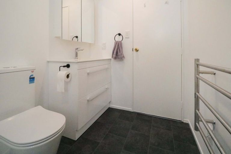 Photo of property in 113 Houghton Bay Road, Houghton Bay, Wellington, 6023