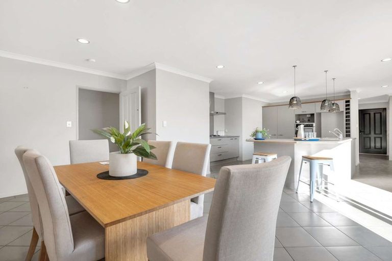 Photo of property in 100 Shakespeare Street, Leamington, Cambridge, 3432