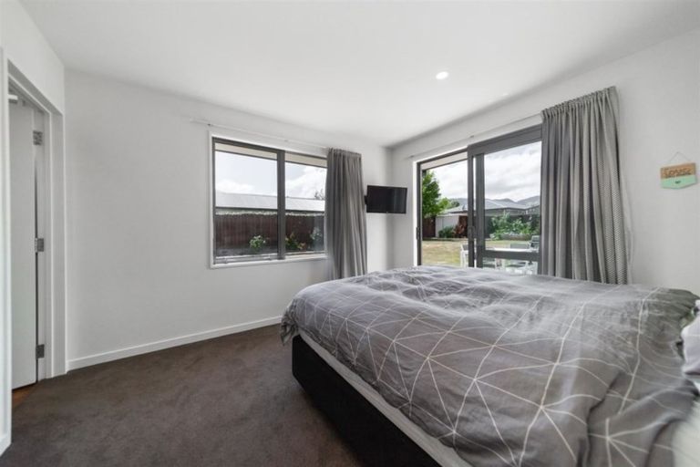 Photo of property in 3 Little Maude Drive, Lake Hawea, Wanaka, 9382