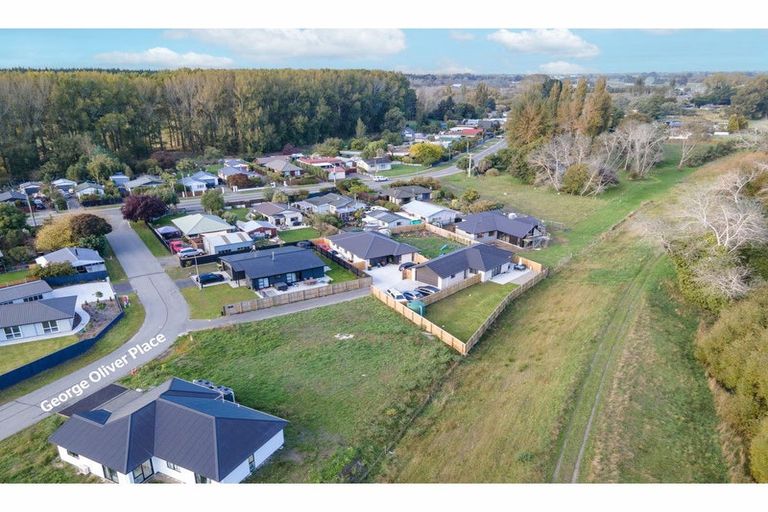 Photo of property in 16 George Oliver Place, Kainga, Christchurch, 8083