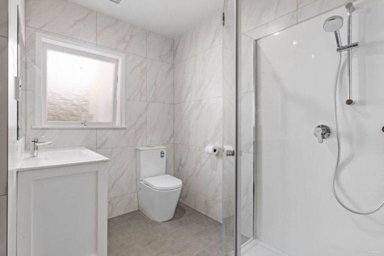 Photo of property in 5 Tiber Road, Forrest Hill, Auckland, 0620