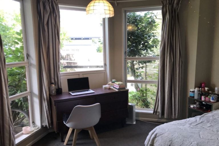 Photo of property in 66 Central Terrace, Kelburn, Wellington, 6012