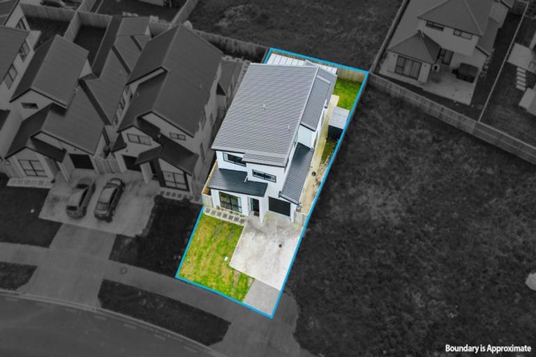 Photo of property in 12 Korowhiti Road, Clarks Beach, 2122