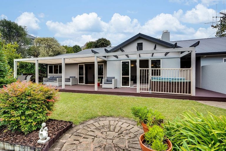 Photo of property in 37 Greenfield Drive, Western Heights, Hamilton, 3200