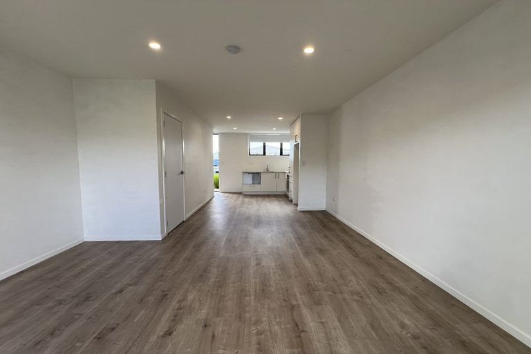 Photo of property in 7/12 Tawa Road, Te Atatu Peninsula, Auckland, 0610