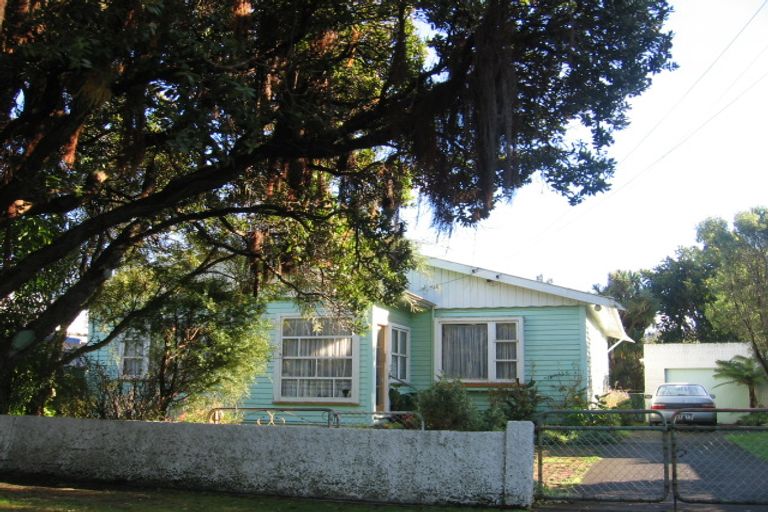 Photo of property in 87 Pohutukawa Street, Woburn, Lower Hutt, 5011
