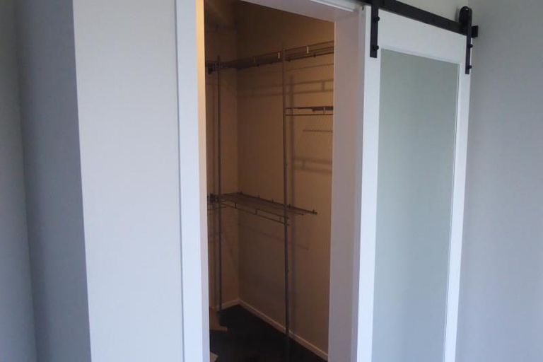 Photo of property in 20c Chetwode Grove, Newlands, Wellington, 6037