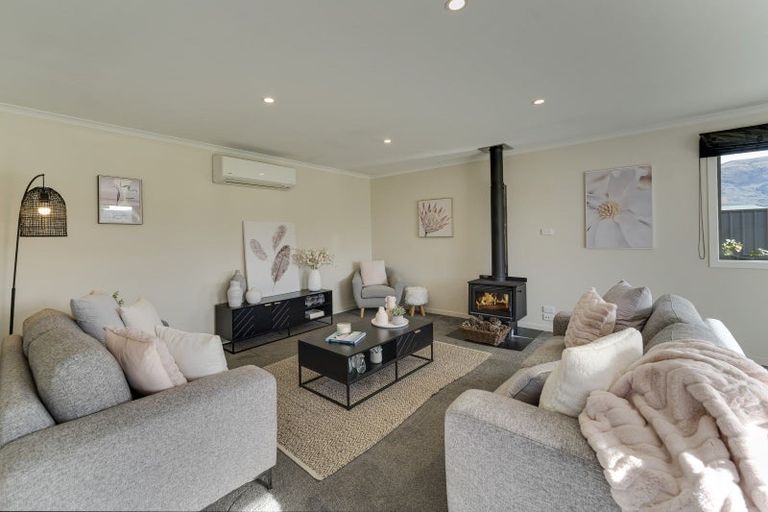 Photo of property in 22 Magnetic Place, Cromwell, 9310