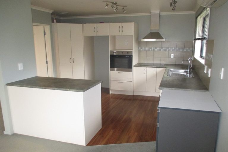 Photo of property in 96 Rototuna Road, Rototuna, Hamilton, 3210