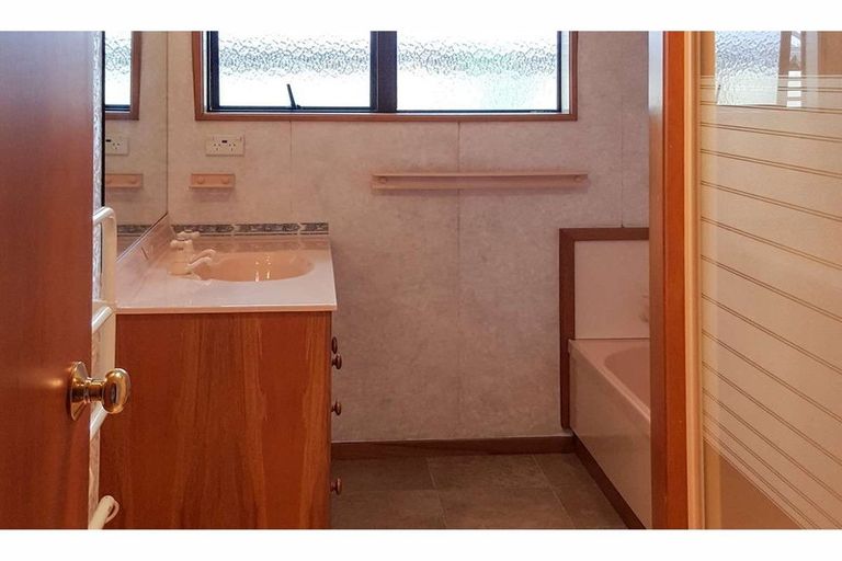 Photo of property in 3 Carver Close, Kerikeri, 0230