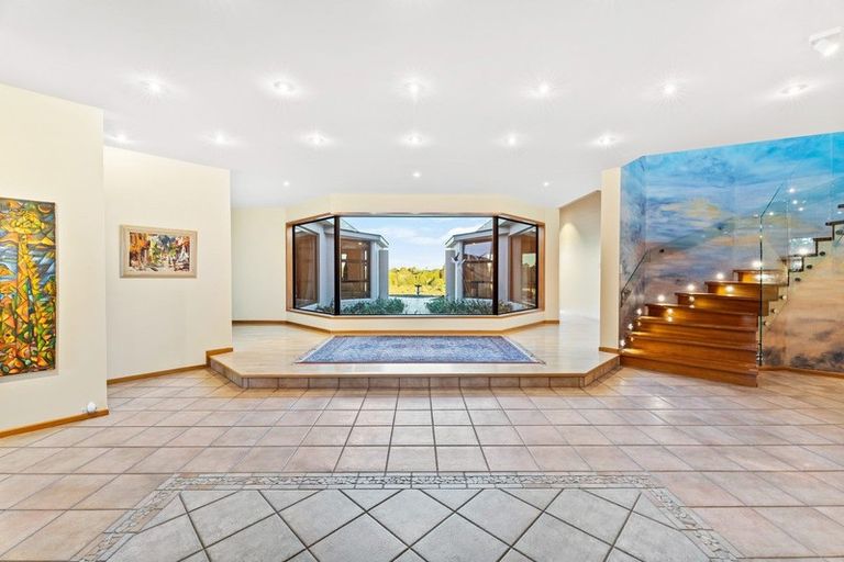 Photo of property in 111 Riverland Road, Kumeu, 0892