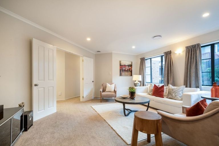 Photo of property in 39 Picasso Drive, West Harbour, Auckland, 0618