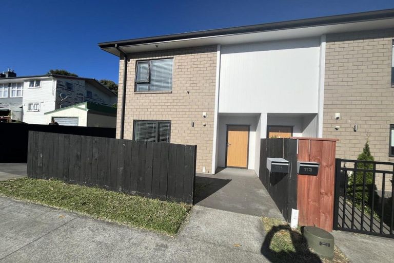 Photo of property in 111 Banks Street, Marfell, New Plymouth, 4310