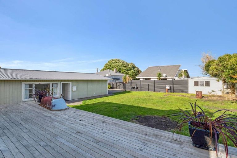 Photo of property in 19 Tongariro Street, Castlecliff, Whanganui, 4501