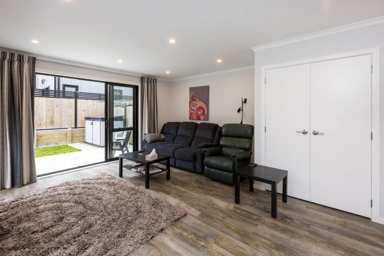 Photo of property in 42 Dahl Drive, Wallaceville, Upper Hutt, 5018