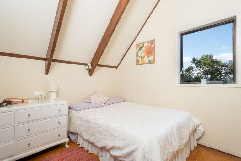 Photo of property in 2162 State Highway 16, Helensville, 0875