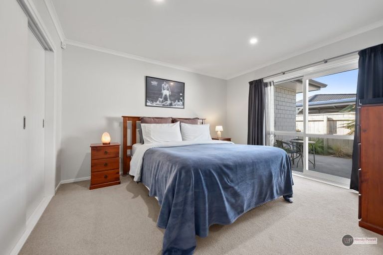 Photo of property in 12 Gardner Place, Otaki, 5512