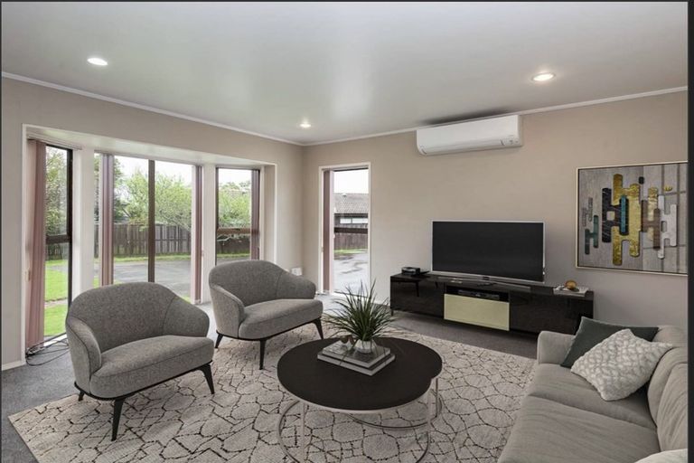 Photo of property in 2/9 Askew Place, Farm Cove, Auckland, 2012