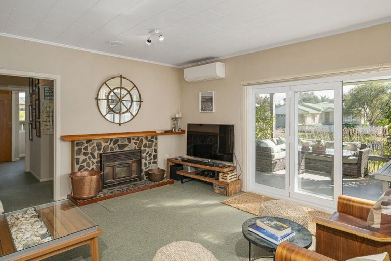 Photo of property in 14 School Road, Whitianga, 3510