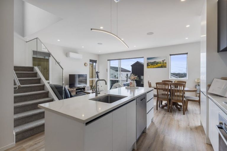 Photo of property in 48 Kea Road, Silverdale, 0932