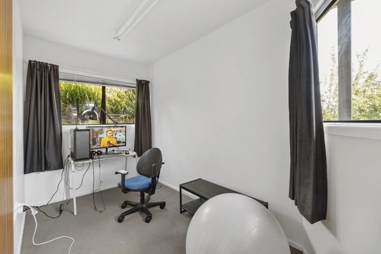 Photo of property in 15a Selwyn Street, Lower Vogeltown, New Plymouth, 4310