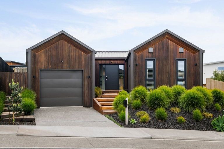 Photo of property in 18 Tunarau Street, Raglan, 3225