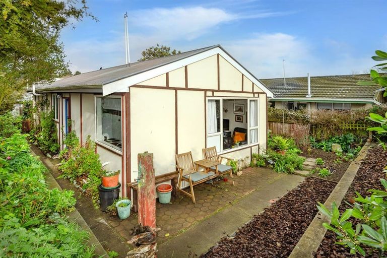 Photo of property in 2/46 Bowhill Road, New Brighton, Christchurch, 8083