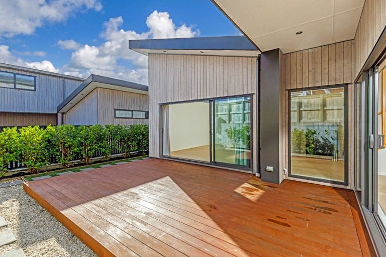 Photo of property in 5 Matau Way, Hauraki, Auckland, 0622