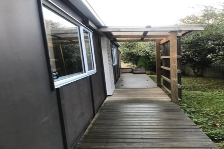 Photo of property in 57 View Road, Henderson, Auckland, 0612